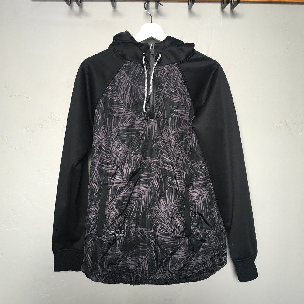 Saga Outerwear palms quilted anorak size small for skiing / snowboarding